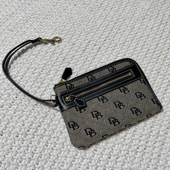 Dooney & Bourke DB Signature Wristlet Clutch - Picture 2 of 12